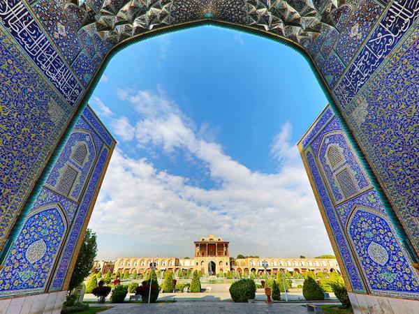 برای اقامت در شهر اصفهان کدام هتل را انتخاب کنیم؟