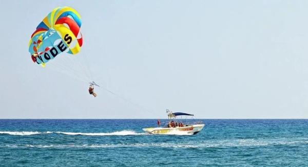 صفر تا صد تفریحات آبی کیش ، هیجان در جزیره